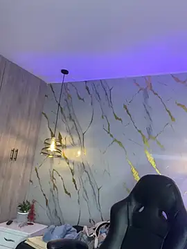 Kariina  69 online show from April 2026 03:08:01 AM