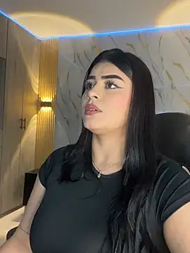 Snapshot of Kariina__69 chatting on February 2026 03:35:02 AM Kariina 69 online show from February 2026 03:35:02 AM