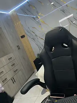 Snapshot of Kariina__69 chatting on February 2026 03:16:02 AM Kariina 69 online show from February 2026 03:16:02 AM