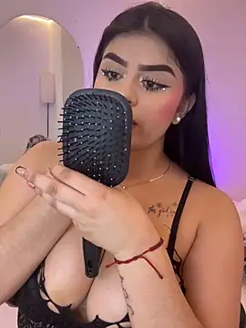 Snapshot of Kariina__69 chatting on October 2025 03:41:02 AM Kariina 69 online show from October 2025 03:41:02 AM