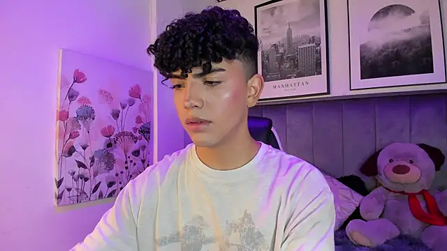 Niick Twink online show from October 2025 07:22:01 PM