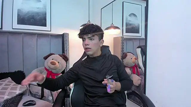 Niick Twink online show from September 2025 01:49:01 PM