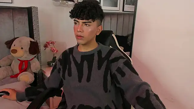 Niick Twink online show from September 2025 07:35:02 PM