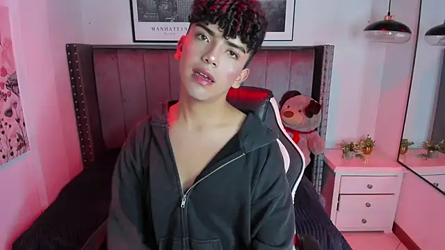 Niick Twink online show from September 2025 05:05:01 PM