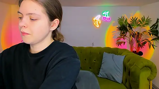 Snapshot of marshmallowee chatting on November 2025 01:11:01 PM marshmallowee online show from November 2025 01:11:01 PM