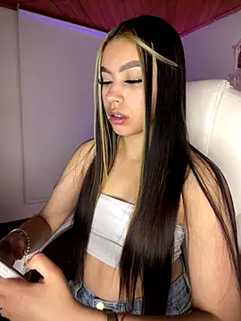 Snapshot of Cristina_pinkk chatting on September 2025 12:18:02 AM Cristina pinkk online show from September 2025 12:18:02 AM