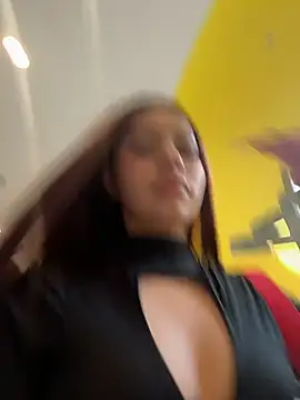 Cristina pinkk online show from April 2026 09:16:01 PM