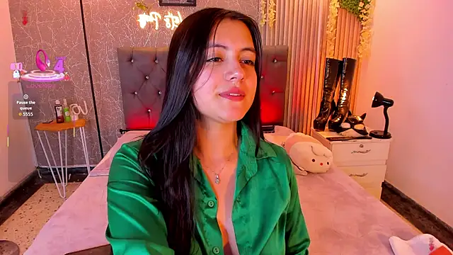 mialeia01 online show from January 2026 08:34:02 PM