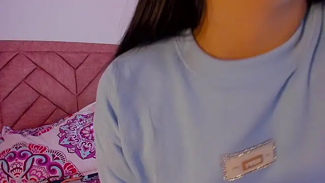 mialeia01 online show from September 2025 08:37:01 PM