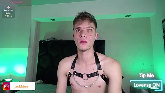 Robbin Blaze online show from March 2026 05:07:01 AM