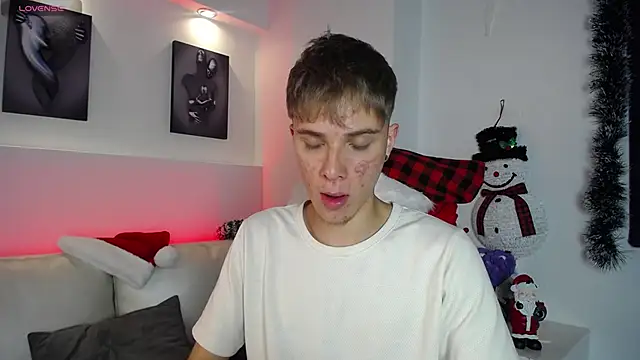 Snapshot of Robbin_Blaze chatting on December 2025 05:35:01 AM Robbin Blaze online show from December 2025 05:35:01 AM