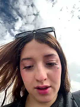 Baby  Otaku online show from November 2025 07:40:01 PM