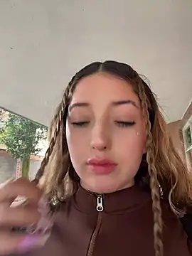 Baby  Otaku online show from April 2026 05:06:02 PM