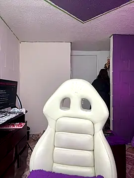 Baby  Otaku online show from September 2025 05:09:01 PM