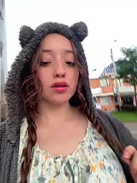 Baby  Otaku online show from November 2025 10:31:02 PM