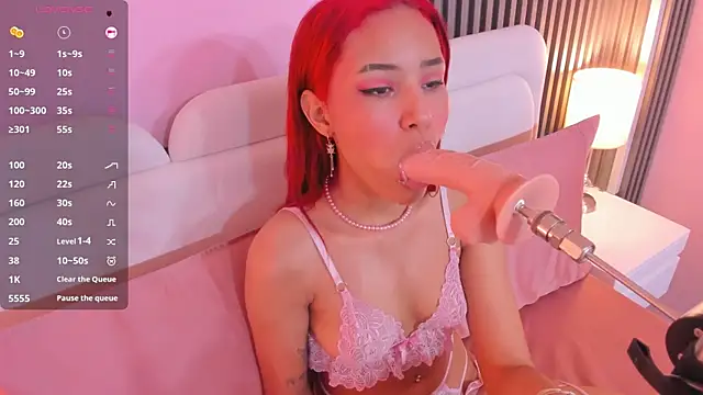 Snapshot of mia_poppy_ chatting on March 2025 08:04:01 PM mia poppy online show from March 2025 08:04:01 PM