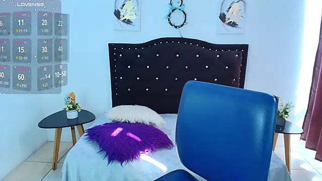 Snapshot of Ariana_F_W chatting on September 2025 01:44:02 PM Ariana F W online show from September 2025 01:44:02 PM