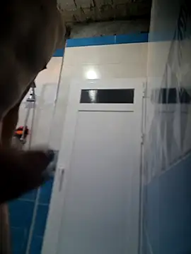 Snapshot of amirzinou chatting on January 2026 11:27:02 AM amirzinou online show from January 2026 11:27:02 AM