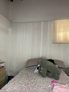 Snapshot of Mia__Gray chatting on November 2025 06:19:01 PM Mia Gray online show from November 2025 06:19:01 PM