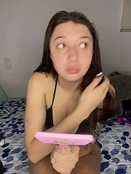 Mia  Gray online show from December 2025 06:13:02 PM