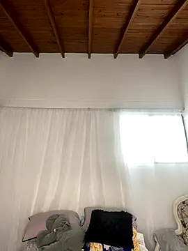 Snapshot of Mia__Gray chatting on November 2025 06:12:02 PM Mia Gray online show from November 2025 06:12:02 PM