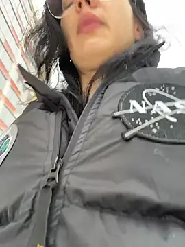 MeekyRich online show from December 2025 05:20:02 AM