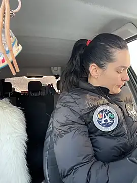 MeekyRich online show from November 2025 04:01:02 AM