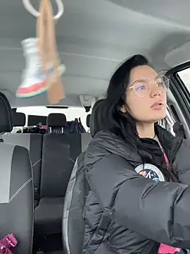 MeekyRich online show from November 2025 03:07:02 AM