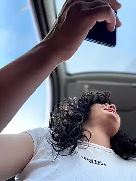 MeekyRich online show from April 2026 03:02:01 AM