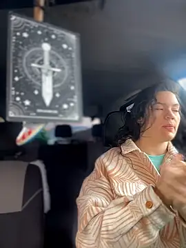 MeekyRich online show from April 2026 02:07:02 AM