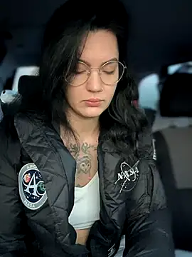 MeekyRich online show from October 2025 01:13:01 AM