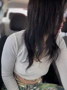 MeekyRich online show from October 2025 03:28:02 AM