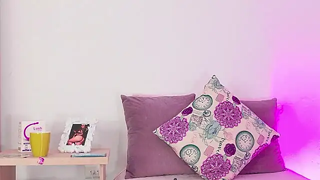 caro hill online show from January 2026 05:33:02 AM