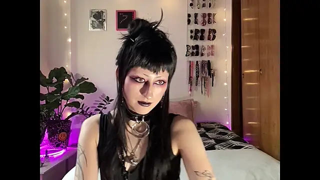 ELENA UMBRA online show from December 2025 08:20:01 PM