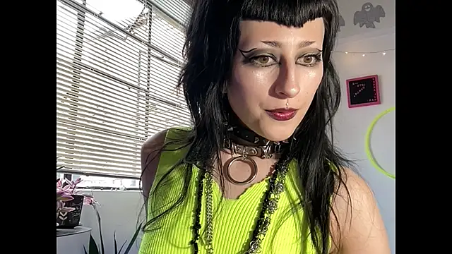 ELENA UMBRA online show from June 2026 07:15:02 PM