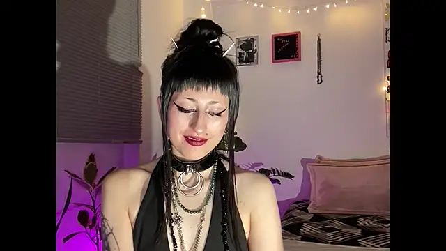 ELENA UMBRA online show from April 2026 02:04:02 AM