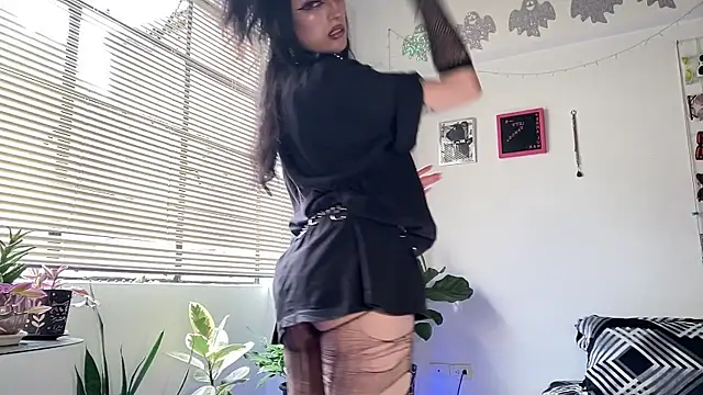 ELENA UMBRA online show from June 2026 08:25:02 PM