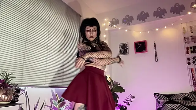 ELENA UMBRA online show from May 2026 10:39:02 PM