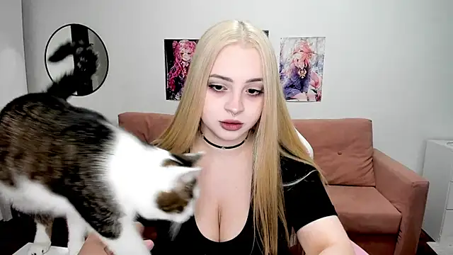 mistress lain online show from April 2026 09:49:01 PM