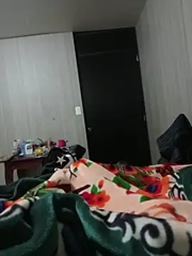 luuiss12 online show from December 2025 06:47:01 AM