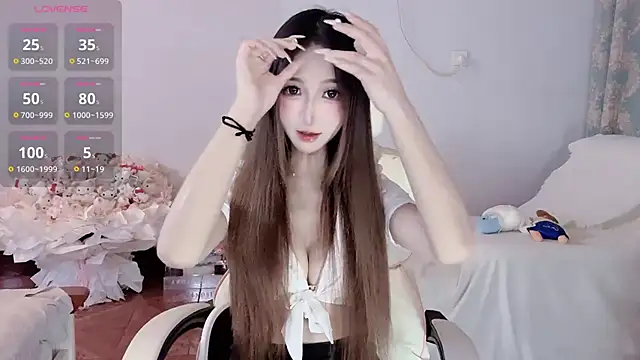 Tsuki-MM online show from October 2025 06:40:02 AM