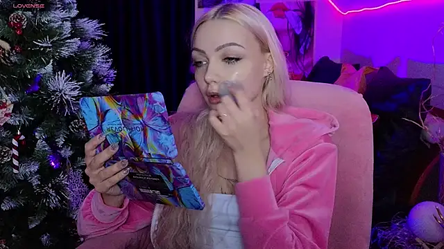 LinaLirian online show from January 2026 01:37:02 PM