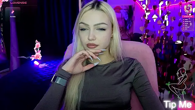 LinaLirian online show from February 2026 02:14:01 PM