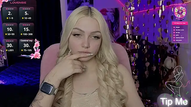 LinaLirian online show from April 2026 10:06:01 AM