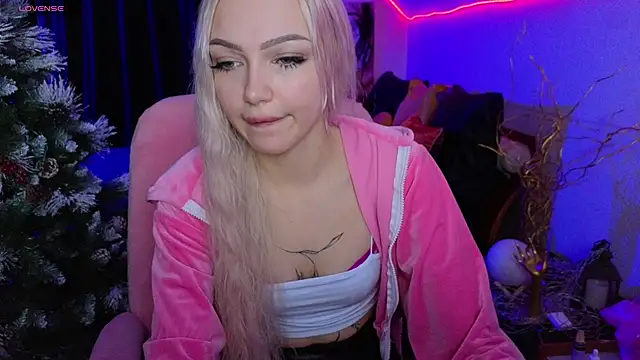 LinaLirian online show from January 2026 04:03:02 PM