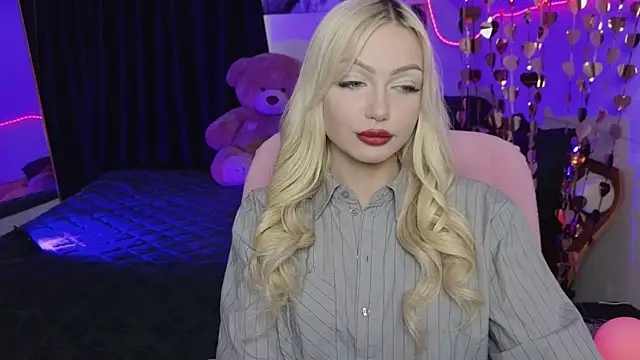 LinaLirian online show from July 2026 02:39:02 PM