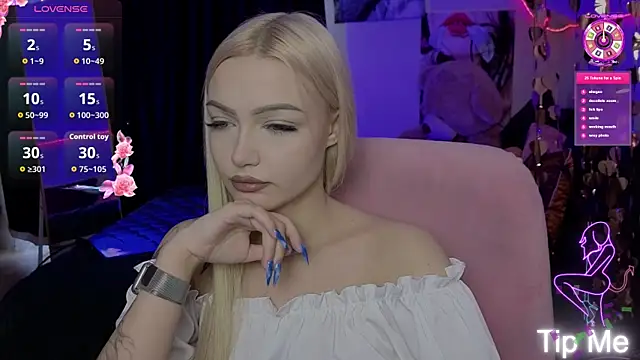 LinaLirian online show from May 2026 09:52:02 AM