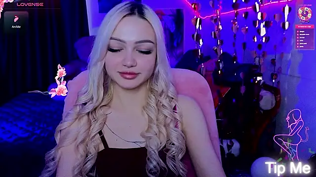 LinaLirian online show from March 2026 10:12:01 AM