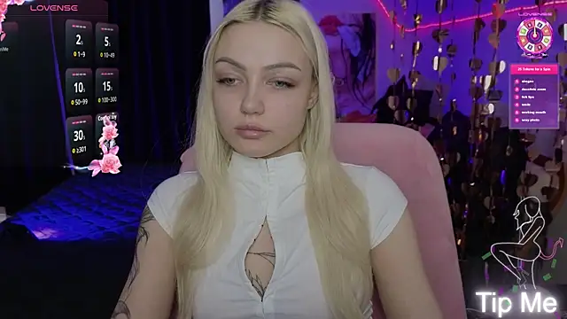 LinaLirian online show from April 2026 10:11:02 AM