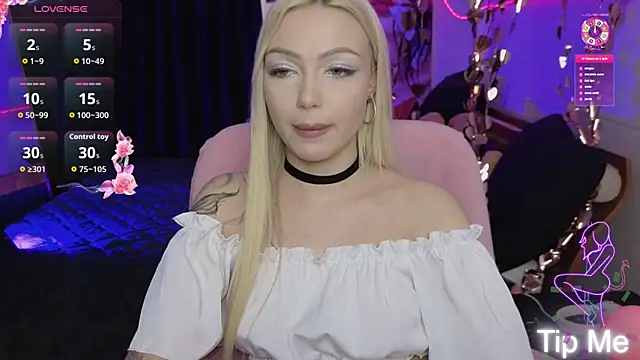 LinaLirian online show from June 2026 12:22:01 PM